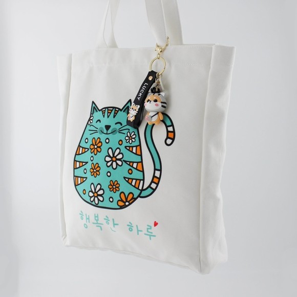 Korean KPOP Tote Bag Cartoon Cat Women Bag with a Shiba Inu Keychain - Picture 2 of 3